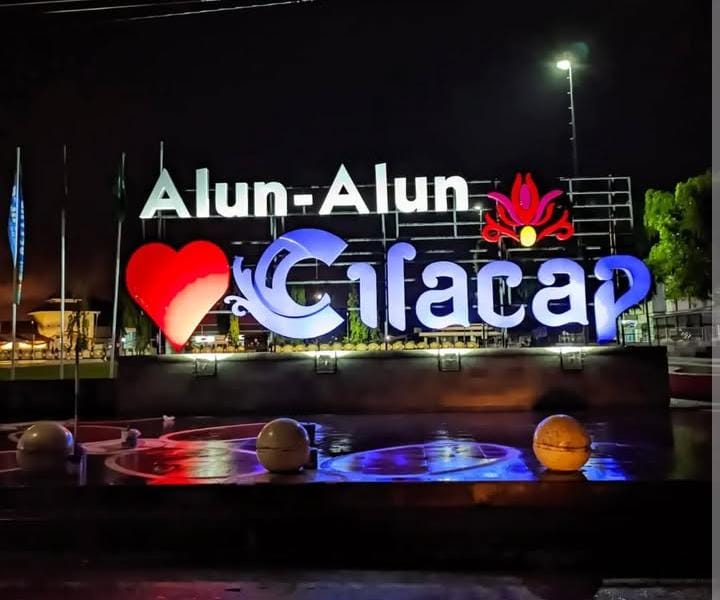 Malam di Cilacap: Rahasia Angkringan 3 Sisi yang Bikin Nagih